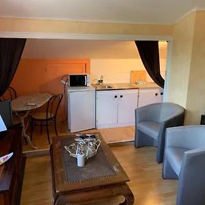 https://chez-christine.midi-pyreneeshotels.com